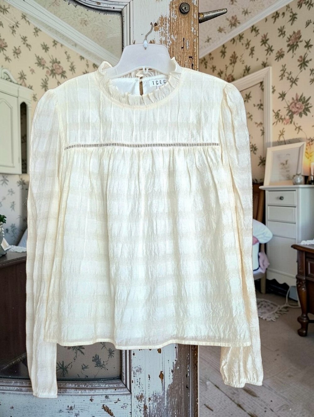 TECE Ruffled Blouse Ivory White Puff Sleeve Sz L Victorian Chic Cottagecore